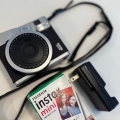 instax mini 90 ジャンク 充電器、説明書、フィルムつき