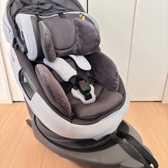 combi のチャイルドシート THE S ISOFIX …