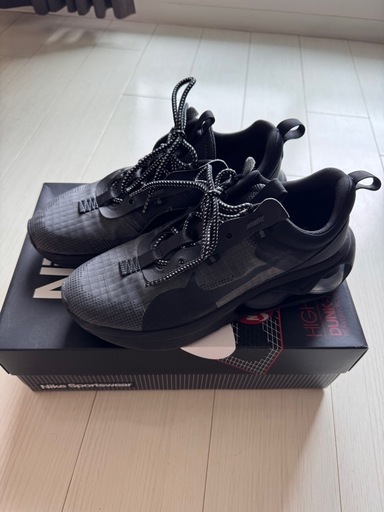 NIKE スニーカー