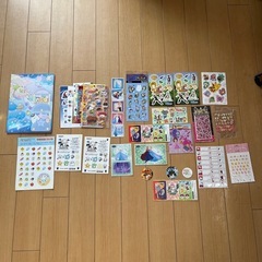 すみっこぐらしの塗り絵と色々シール