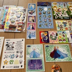 すみっこぐらしの塗り絵と色々シールの画像