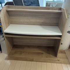 棚にもなるキッズデスク　ニトリ