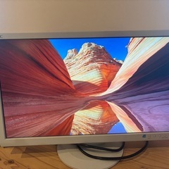 23インチ　液晶