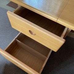 ブランド品！勉強机の画像