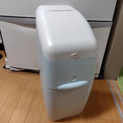 Apirica オムツ入れ　ベビー　キッズ