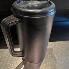 ウォーターピッチャー　ウォーターポット　
2.2L ブラック