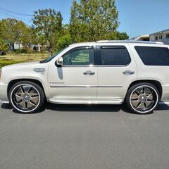 '０７エスカレード　カスタム車両　実走行６３０００マイル　車検令和０９年０５月　８ナンバー８№（車椅子移動車）の画像
