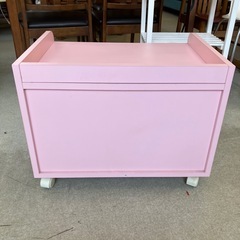 ☆値下げ☆M2505-058 キャスター付きチェスト 2段 ピンク キズ汚れ有りの画像