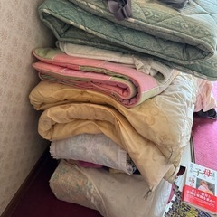 布団　毛布等　大量
