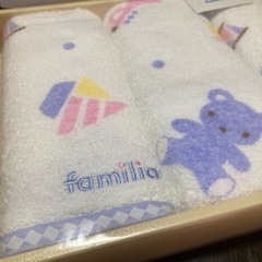 【新品未使用】familiar ファミリア　タオルセット　フェイスタオル2枚、ゲストタオル1枚　クマとアヒル柄の画像