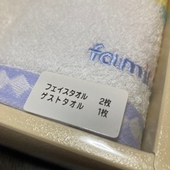 【新品未使用】familiar ファミリア　タオルセット　フェイスタオル2枚、ゲストタオル1枚　クマとアヒル柄の画像