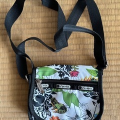 Le Sportsac のポシェット
