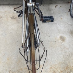 分解した自転車の画像