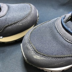【美品】女性用スニーカー　　結ばない靴紐の画像