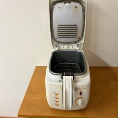 フライヤー　