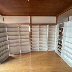 大きいホワイト木製オープンシェルフ