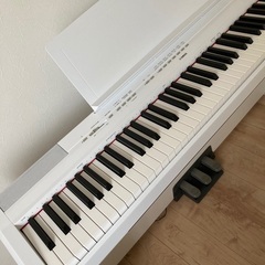 美品　YAMAHA電子ピアノ　P115WH  の画像
