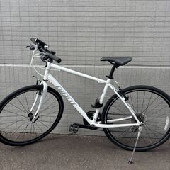 【美品】GIANT エスケープR3（2024）24速 クロスバイ...