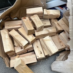 約1キロ　檜　角材