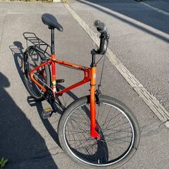 リサイクルショップどりーむ天保山店　No225 自転車　モトクロス　マウンテンバイク　BMX　赤とオレンジのグラデーションカラー　２４インチ　リアキャリア付きで便利♪　オシャレな街乗り自転車🎵の画像