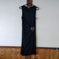 ノースリーブドレープワンピース 黒