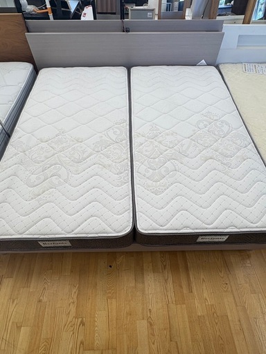 N964★ライト付きクイーンベッドベッド★ベッド★幅1995ｍｍ