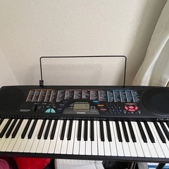 CASIOキーボード　CTKー495（スタンド付き）