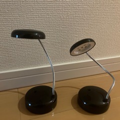 【新品LEDライト　明るい　自由　電池　