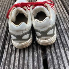 野球スパイクの画像