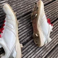 野球スパイクの画像