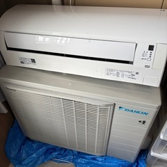 2021年製　ダイキン エアコン 18畳用 ATE56YPE9-w