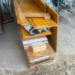 木材　多数　2 x4 コンパネの画像