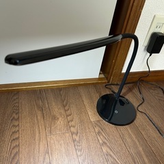 【ジャンク品:譲ります】ニトリ　LEDデスクライト