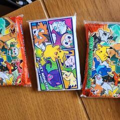ポケモンの筆箱とポケットティッシュとおまけの画像