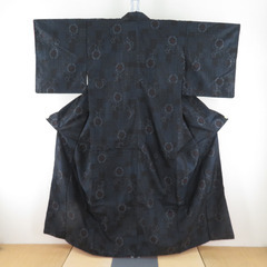 紬 着物 大島紬 花に源氏車模様 黒ｘ紺色ｘ赤色 袷 広衿 正絹...