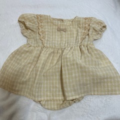 70サイズ　ロンパース