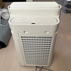 SHARPシャープ加湿空気清浄機2017年製の画像