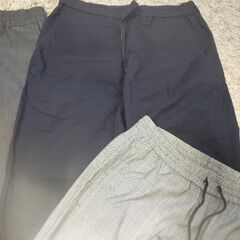 美品　GU　メンズ　キレイめパンツ4枚　黒、ダークグレイ、ネイビー、グレンチェックの画像