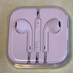 Apple純正イヤホン EarPods（3.5 mmヘッドフォン...