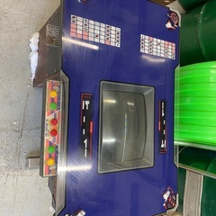 テーブルゲーム　ポーカー　机　レトロ