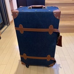 美品　
スーツケース　デニムの画像