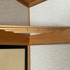木製コーナーハンガーの画像