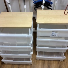 アイリス4段収納ボックス2個セット(右側はおまけ)の画像