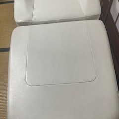 タカラベルモント　エステ、ネイル用ベッドの画像