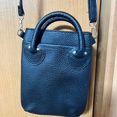 ヤングアンドオルセン バックの画像