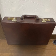 アタッシュケース　