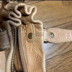 CIPOLLA チポラ バッグ 牛革 カウレザー キャメルの画像