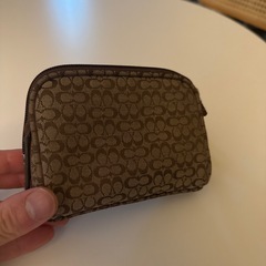 COACHポーチ➕段ボール破棄
の画像