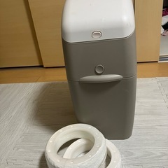 アップリカ　オムツゴミ箱