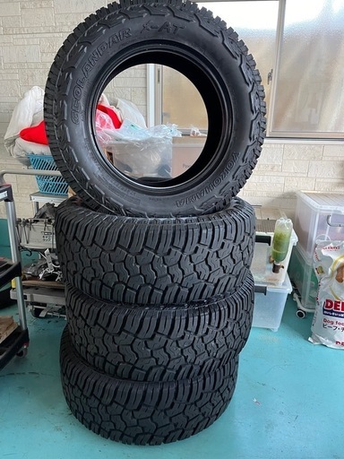 4本セット　バリ溝　 ヨコハマ　ジオランダー　X-AT 285/60r18 YOKOHAMA GEOLANDAR LT285/60R18 ランクル　ハイラック等